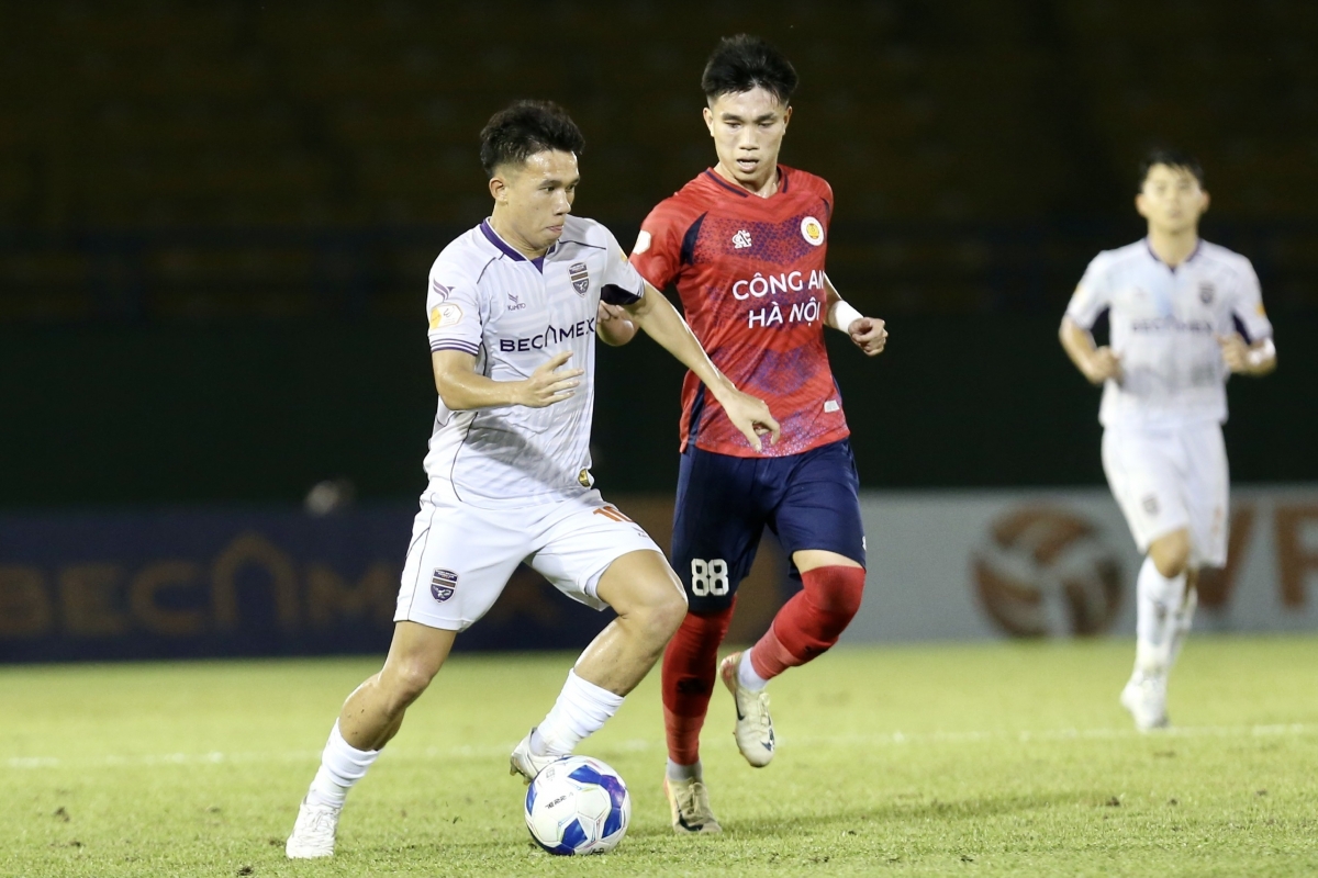 Văn Đô (số 88) bị treo giò ở trận đấu bù vòng 20 V-League 2024/2025 (Ảnh: VPF).