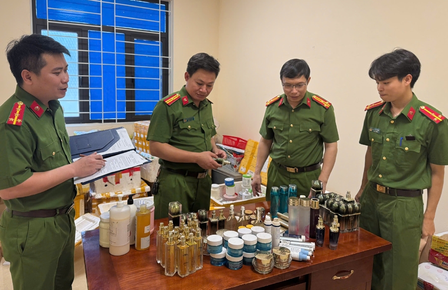 Văn phòng Cơ quan CSĐT Công an tỉnh Thanh Hóa triệt phá cơ sở sản xuất, buôn bán