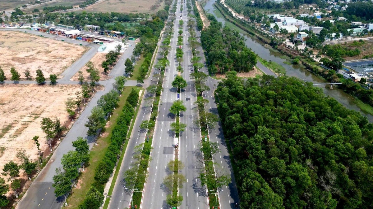 Một đoạn đường NE2 (TP Bến Cát) trùng với dự án Vành đai 4 đã được Bình Dương đầu tư (ảnh: TH)
