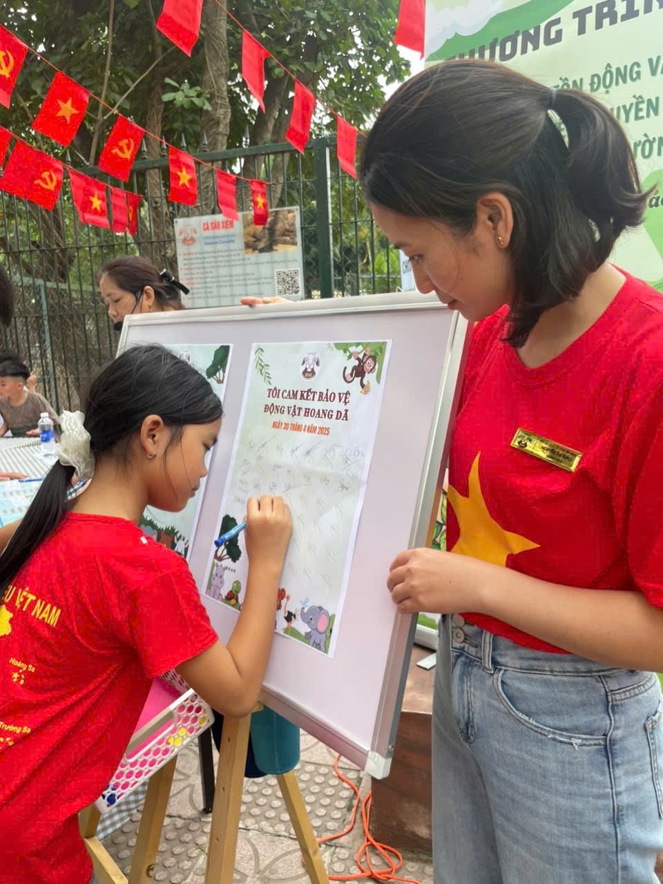 Tại Vườn thú Hà Nội trong dịp này cũng tổ chức nhiều hoạt động hấp dẫn du khách.
