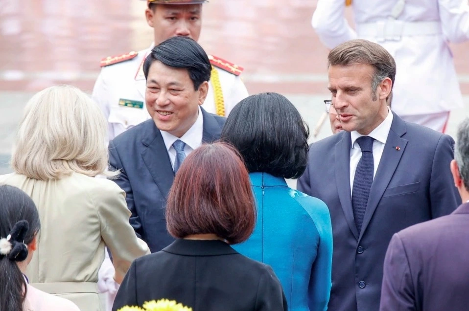 Taking place just eight months after both nations elevated their ties to a comprehensive strategic partnership, the visit by President Macron and his spouse marks an important milestone in elevating bilateral relations to a new level.