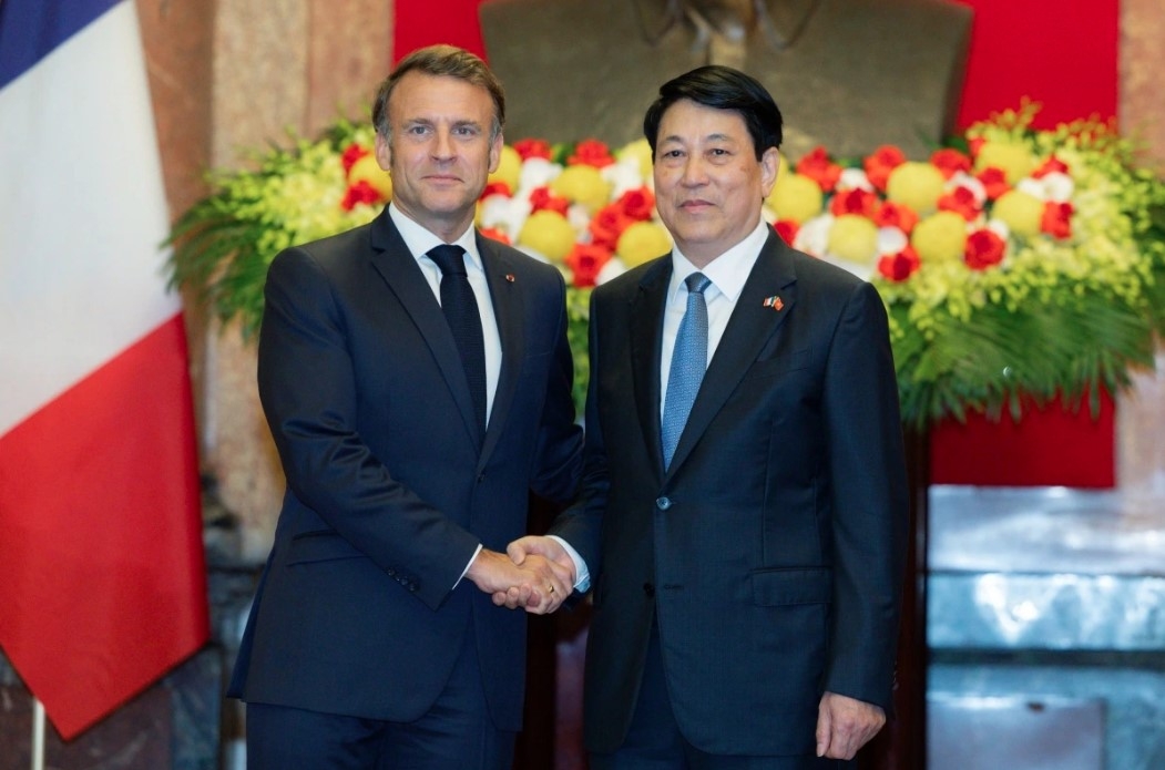 President Macron is known for his fondness for Vietnam and its cuisine. He previously welcomed several high-level Vietnamese leaders to France, including late Party General Secretary Nguyen Phu Trong in March 2018, Prime Minister Pham Minh Chinh in November 2021, and Party General Secretary To Lam in October 2024.