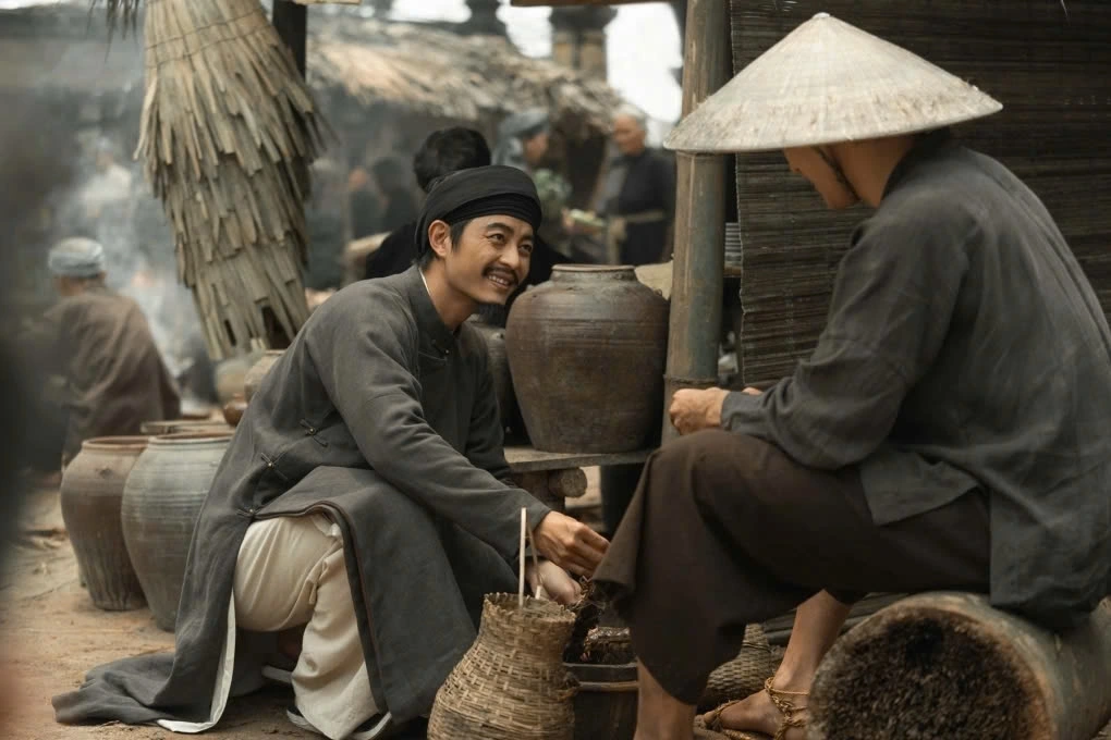 Trong "Người vợ cuối cùng", dù chỉ đóng vai phụ, thời lượng xuất hiện ít nhưng Quốc Huy vẫn trở thành điểm sáng trong phim. Nam diễn viên đảm nhận vai quan thầy Kiên, người được quan Án Sát phái đến làng Cua Ngộp điều tra vụ án mất tích bí ẩn. Hơn nửa phim trôi qua, nhân vật này mới xuất hiện, nhưng đóng vai trò giải quyết câu chuyện, tháo gỡ bi kịch.