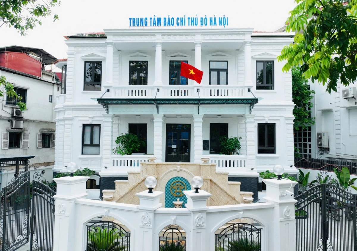 Lễ khai trương Trung tâm Báo chí Thủ đô là bước khởi đầu cho quá trình xây dựng hệ sinh thái truyền thông công hiện đại của Hà Nội - trong đó công nghệ là trụ cột, báo chí là trung tâm, người dân là đối tượng phục vụ.