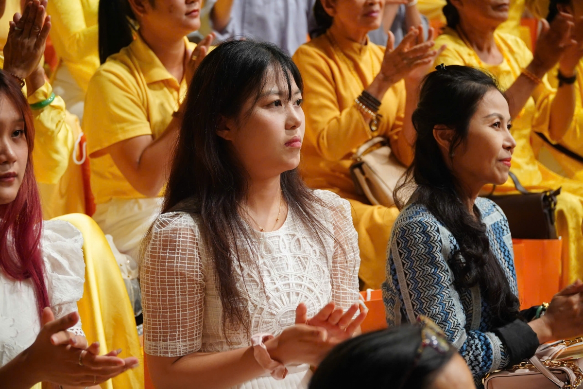 Những phật tử tham dự buổi giao lưu âm nhạc.