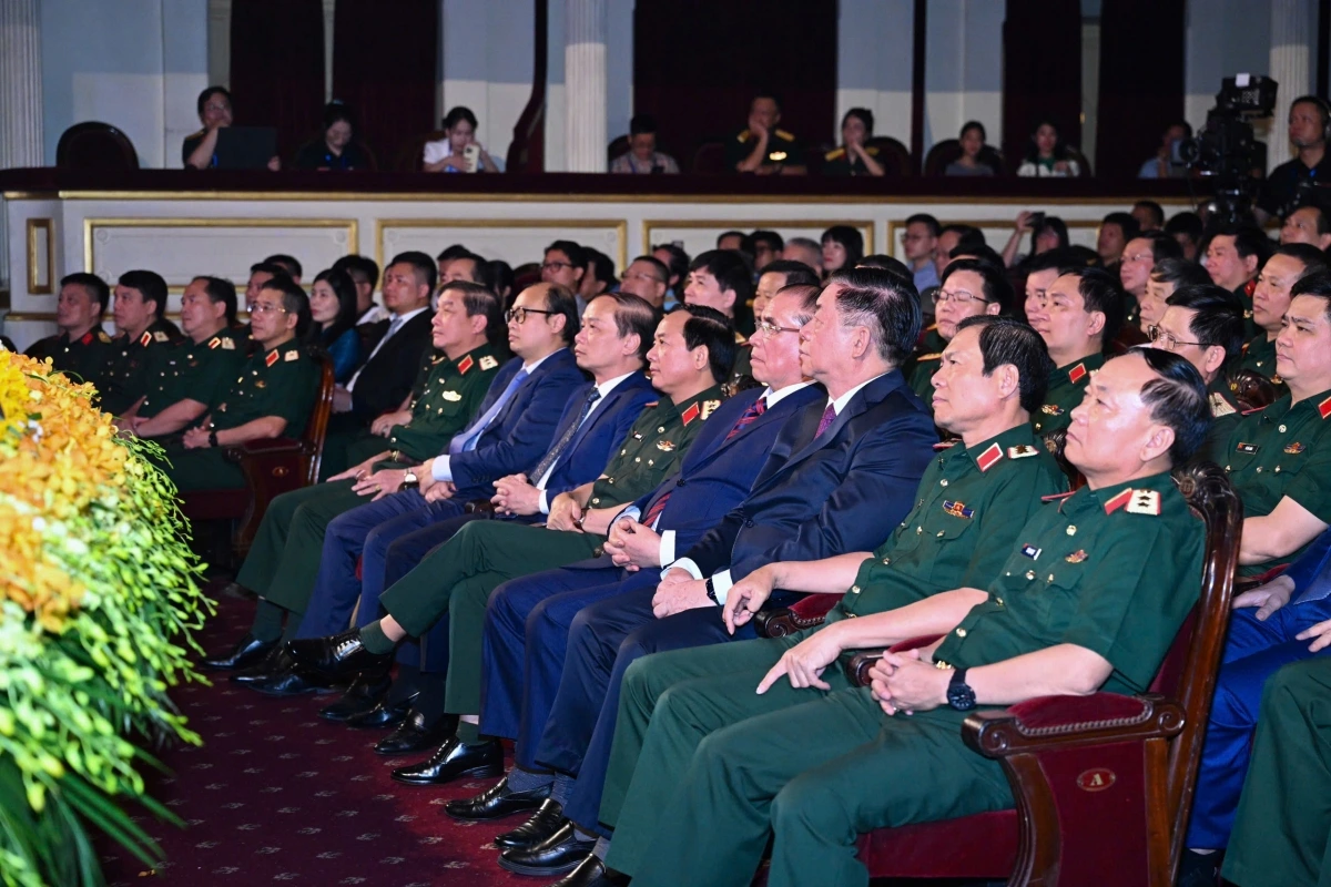 Các đại biểu dự tổng kết, trao giải Cuộc thi.