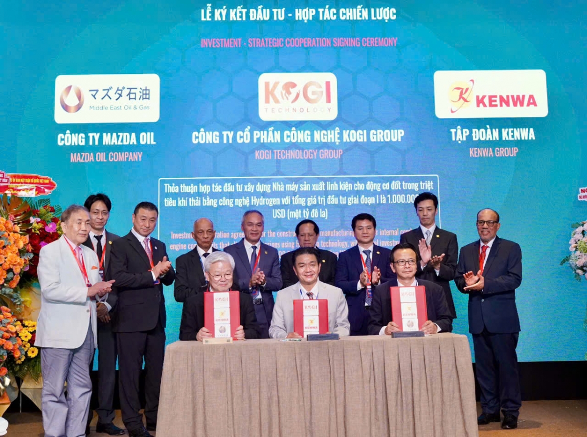 Lễ ký kết diễn ra thành công tốt đẹp.