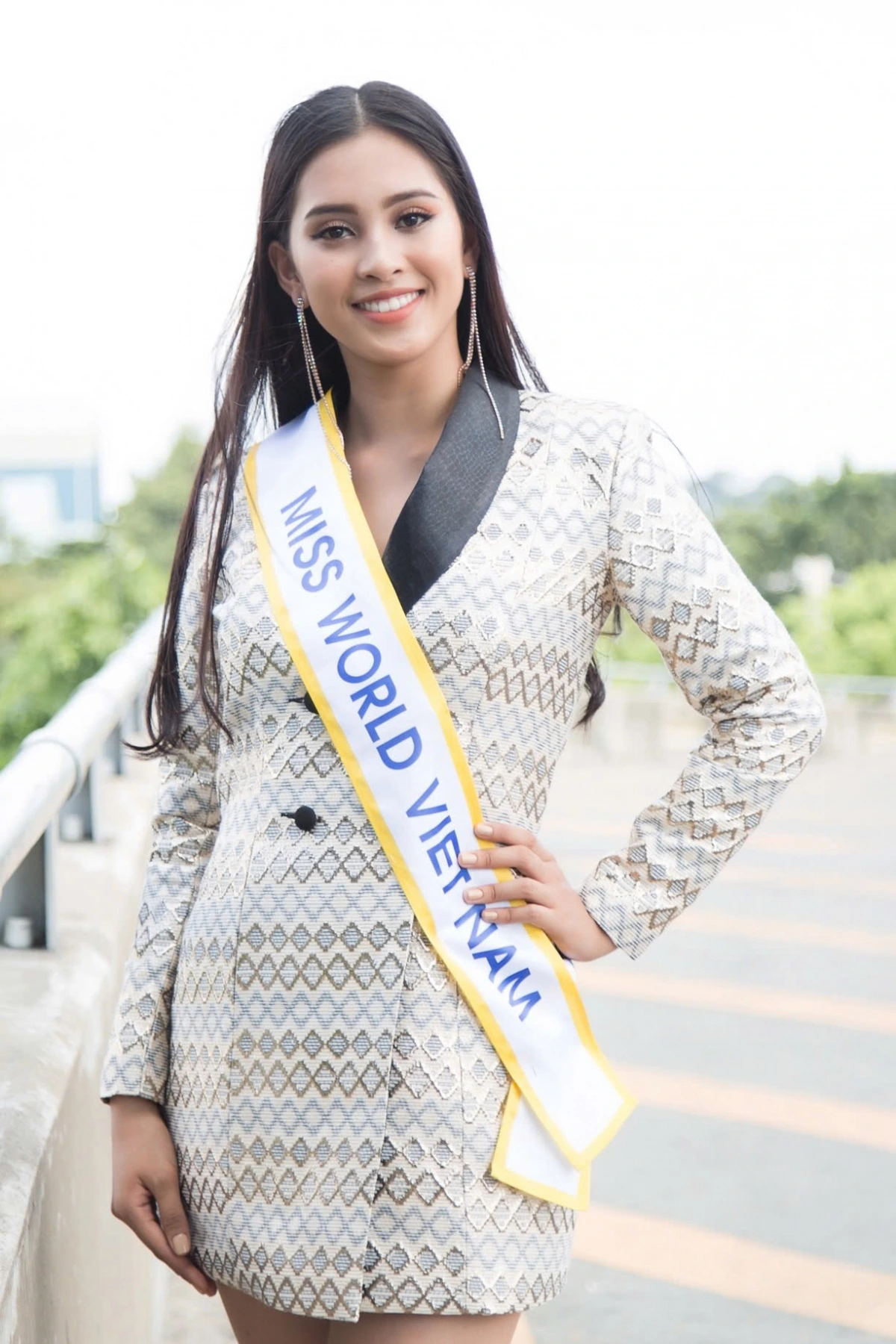 Trần Tiểu Vy đăng quang Hoa hậu Việt Nam 2018. Cô là đại diện Việt Nam tham gia Miss World 2018. Dù chỉ dừng chân ở top 30 chung cuộc nhưng đại diện Việt Nam gây ấn tượng khi lọt vào Top 5 Người đẹp nhân ái tại Miss World 2018.