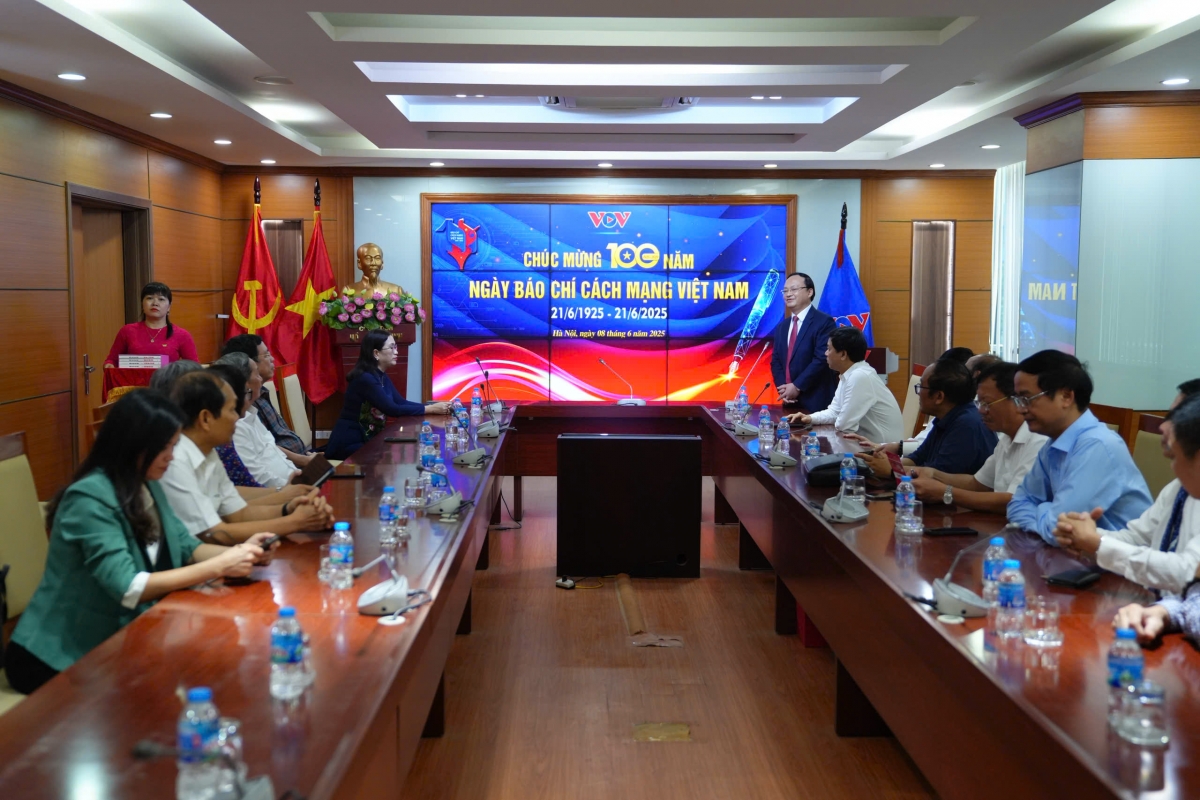 Gặp mặt các thế hệ cán bộ VOV nhân kỷ niệm 100 năm Ngày Báo chí Cách mạng Việt Nam