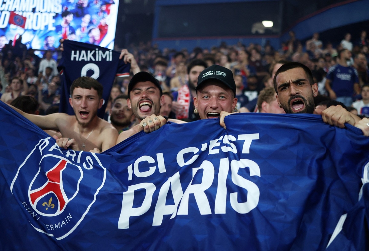 Sự vỡ òa của các CĐV PSG. 