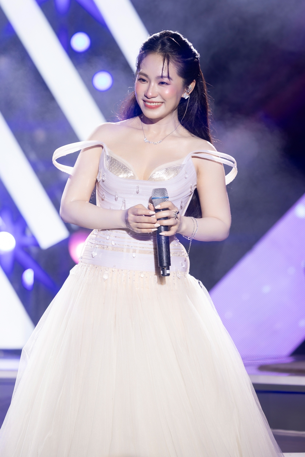 Lương Bích Hữu (Ảnh: BTC)