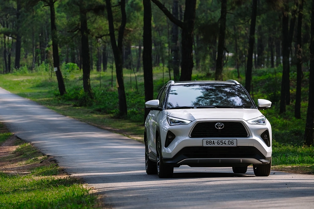 Yaris Cross thường xuyên xuất hiện trong danh sách 10 xe sử dụng động cơ đốt trong bán chạy nhất tháng.