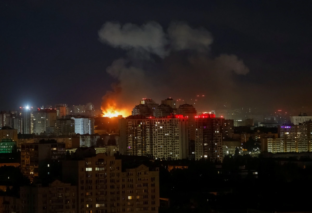 Nga không kích UAV và tên lửa vào Kiev. Ảnh: Reuters