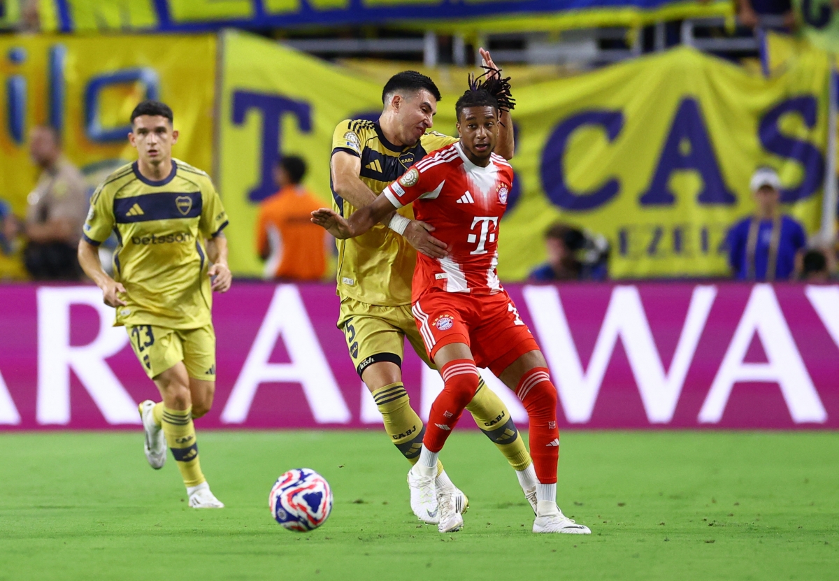 Bayern tạo ra sức ép rất lớn lên phần sân của Boca Juniors (Ảnh: Reuters).