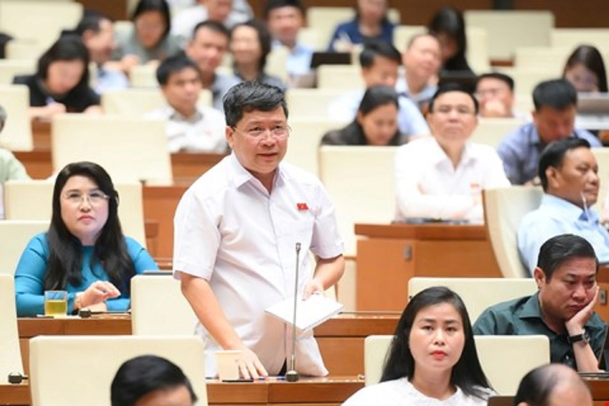 Đại biểu Tạ Văn Hạ (Đoàn Quảng Nam)