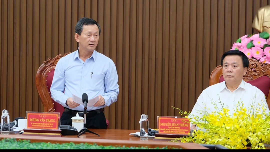 Ông Dương Văn Trang, Bí thư Tỉnh ủy, Chủ tịch HĐND tỉnh Kon Tum