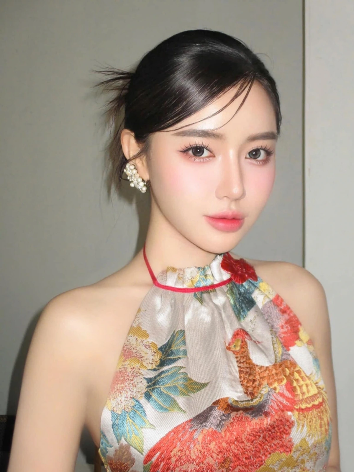Bích Phương còn gây ấn tượng với tính cách hài hước, là thành viên được yêu thích của chương trình thực tế "Hành trình rực rỡ". 