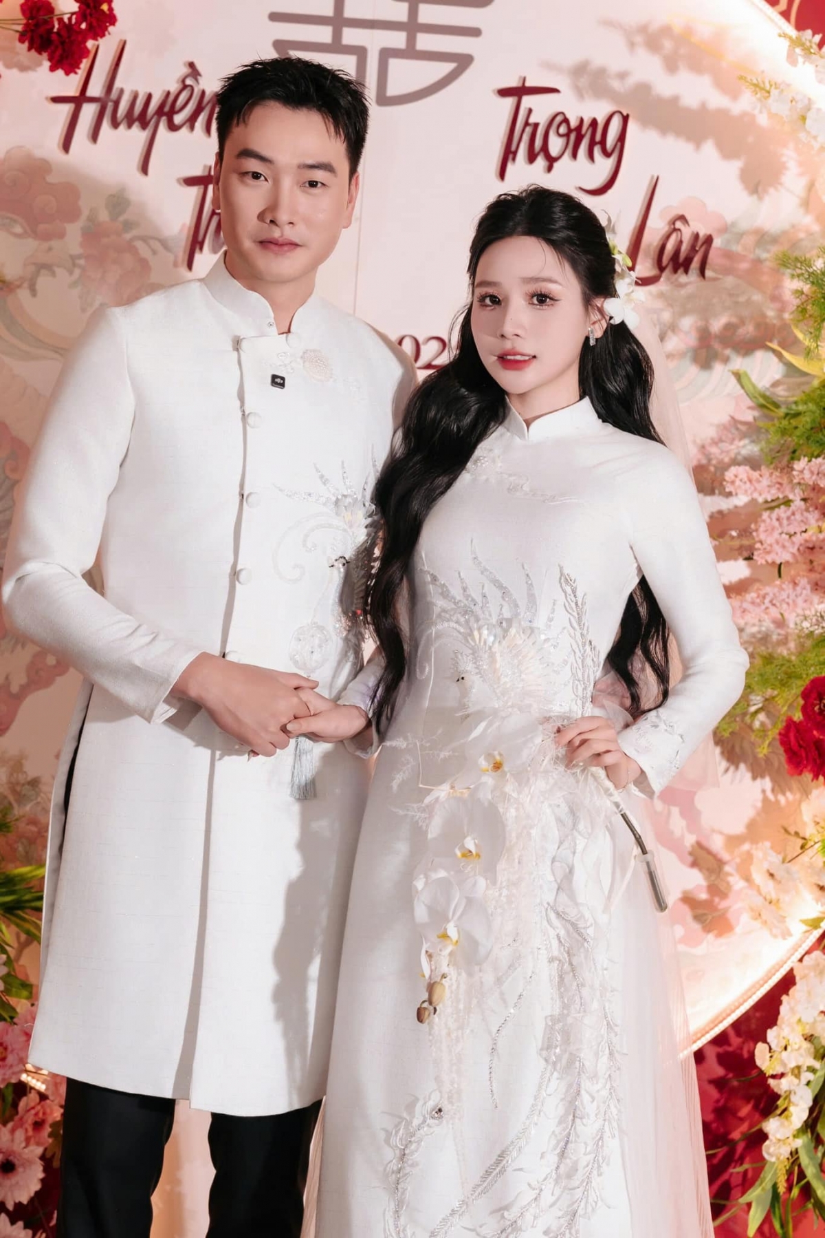 Chuyên trị những vai hư hỏng, đểu cáng, công tử nhà giàu nhưng Trọng Lân tự nhận là người trầm tính, hiền lành. Tháng 2/2025, Trọng Lân tổ chức lễ ăn hỏi và lễ thành hôn với bạn gái Huyền Trang. Đám cưới của cặp đôi sẽ được tổ chức vào năm sau.