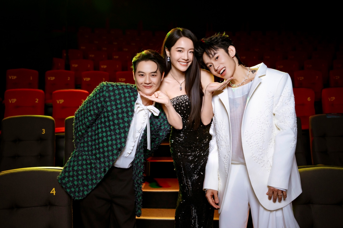3 diễn viên chính trong phim "Dưới đáy hồ" (Từ trái qua: Thanh Duy, Karen Nguyễn, Kay Trần)
