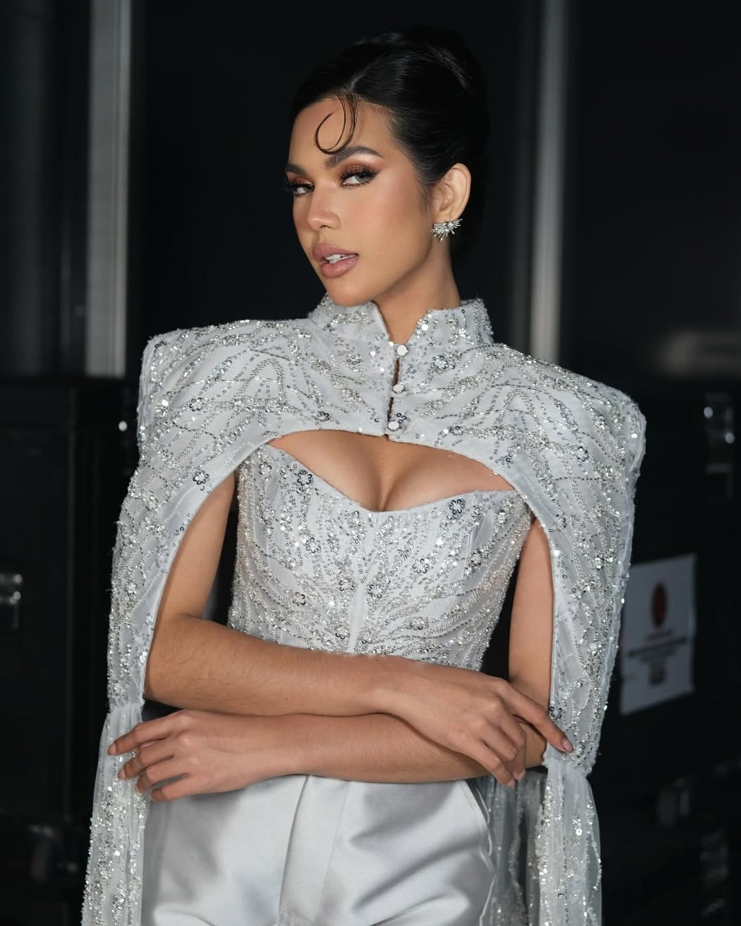Christine Juliane Opiaza, sinh năm 1998, là người mẫu, người dẫn chương trình và nhà hoạt động xã hội vì sức khỏe tinh thần. Cô từng ghi danh tại cuộc thi Binibining Pilipinas 2022, sau đó tham dự Hoa hậu Hoàn vũ Philippines 2023 và giành á hậu 1.