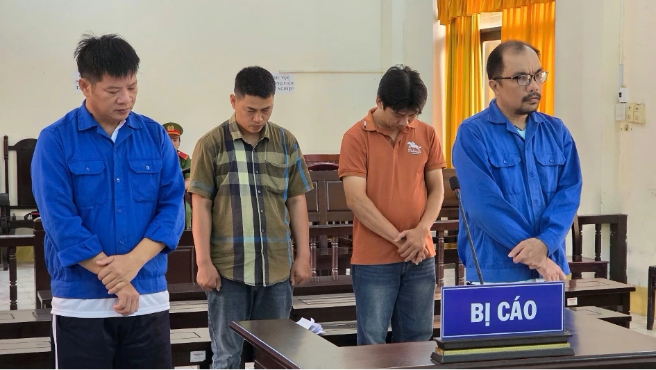 4 bị cáo tại phiên tòa