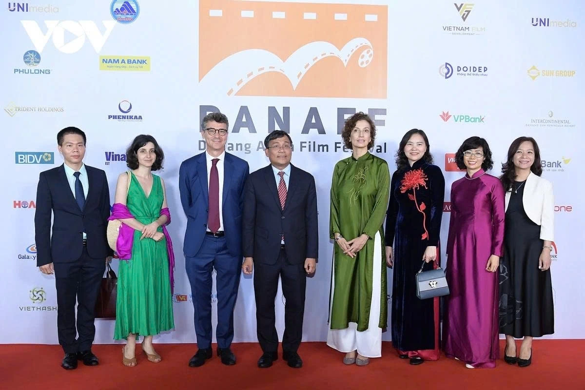 Audrey Azoulay (fourth from right), director-general of UNESCO, also attends the DANAFF III opening ceremony as part of her working visit to Vietnam.