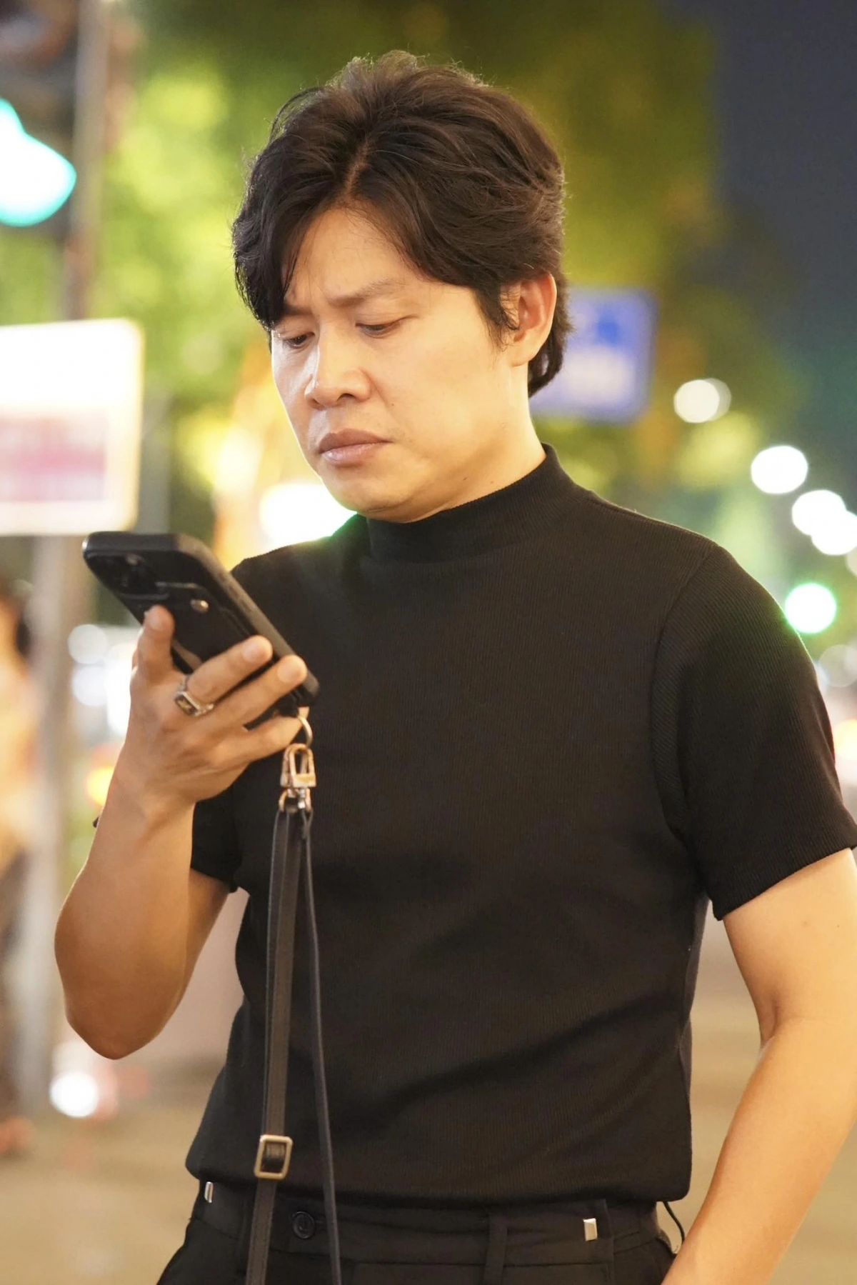 "Gương mặt khi lỡ đọc phải một tin đồn thất thiệt nào đó về mình”, nhạc sĩ Nguyễn Văn Chung bày tỏ.