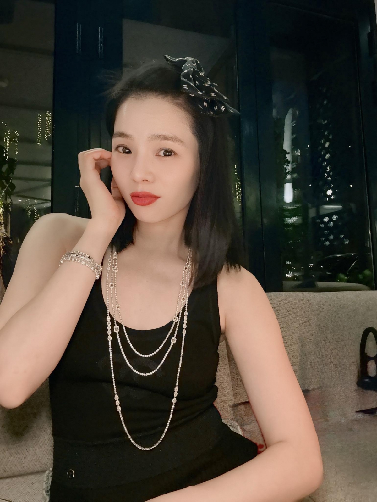 Lệ Quyên nói thức đến 6h sáng để xem hết một bộ phim mới.