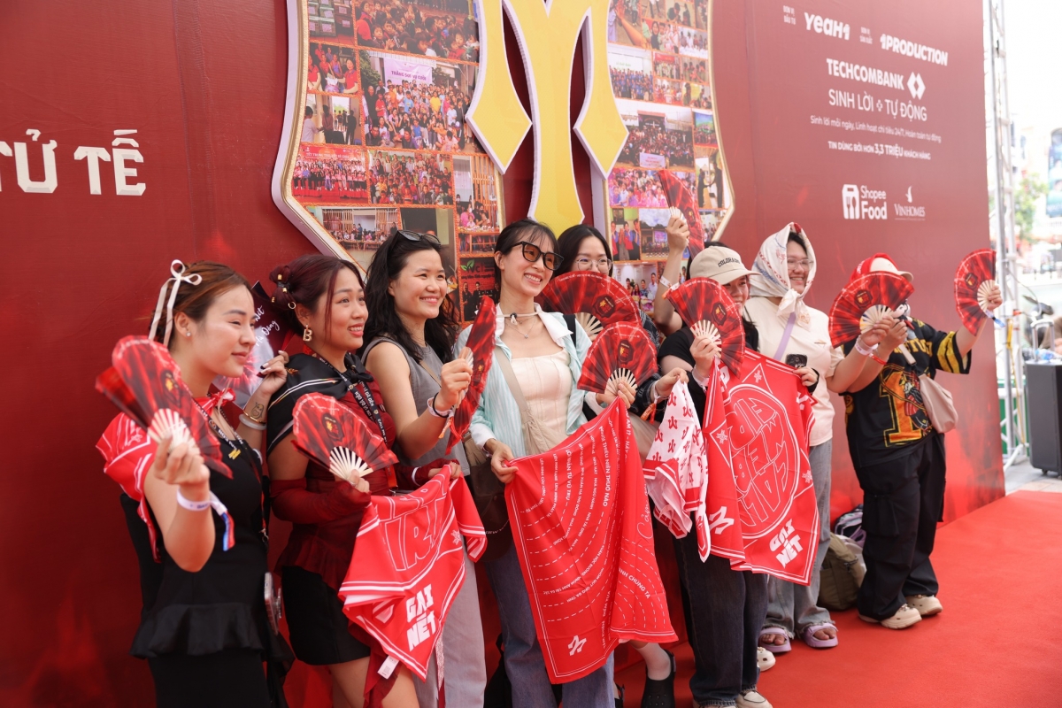 Khu vực “Con đường Gai Nét – 3300 việc tử tế”, nơi trưng bày và tôn vinh những hành động đẹp do chính cộng đồng người hâm mộ “Gai Con” thực hiện trong suốt một năm qua.