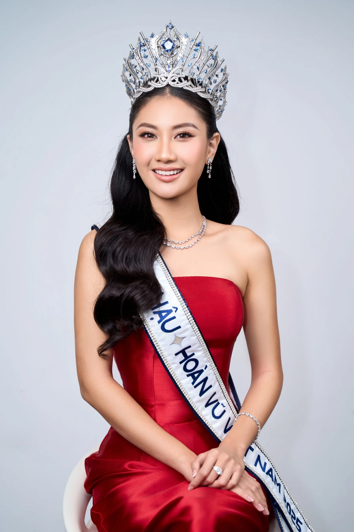 Tân Hoa hậu Hoàn vũ Việt Nam 2025 Nguyễn Hoàng Phương Linh (Ảnh: Miss Cosmo Vietnam - Hoa Hậu Hoàn Vũ Việt Nam)