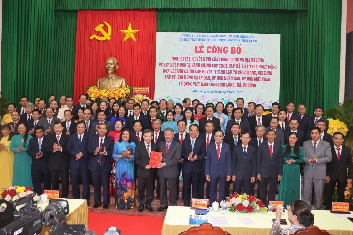 Ban chấp hành Đảng bộ tỉnh Vĩnh Long mới ra mắt