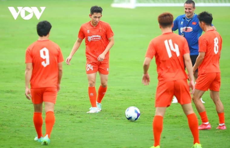 Midfielder Hai Long aims to help Vietnam secure a win over Malaysia