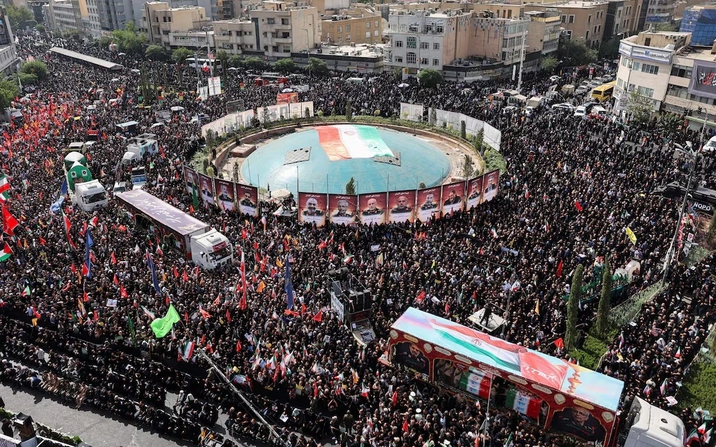 Iran tổ chức tang lễ hôm 28/6 cho 60 người tử vong trong xung đột vũ trang 12 ngày với Israel. Ảnh: Reuters.