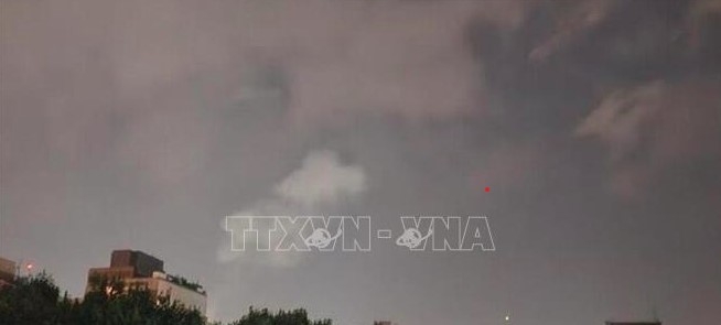 Nhiều tiếng nổ được nghe thấy gần thủ đô Tehran sáng 13/6. Ảnh: IRNA/TTXVN
