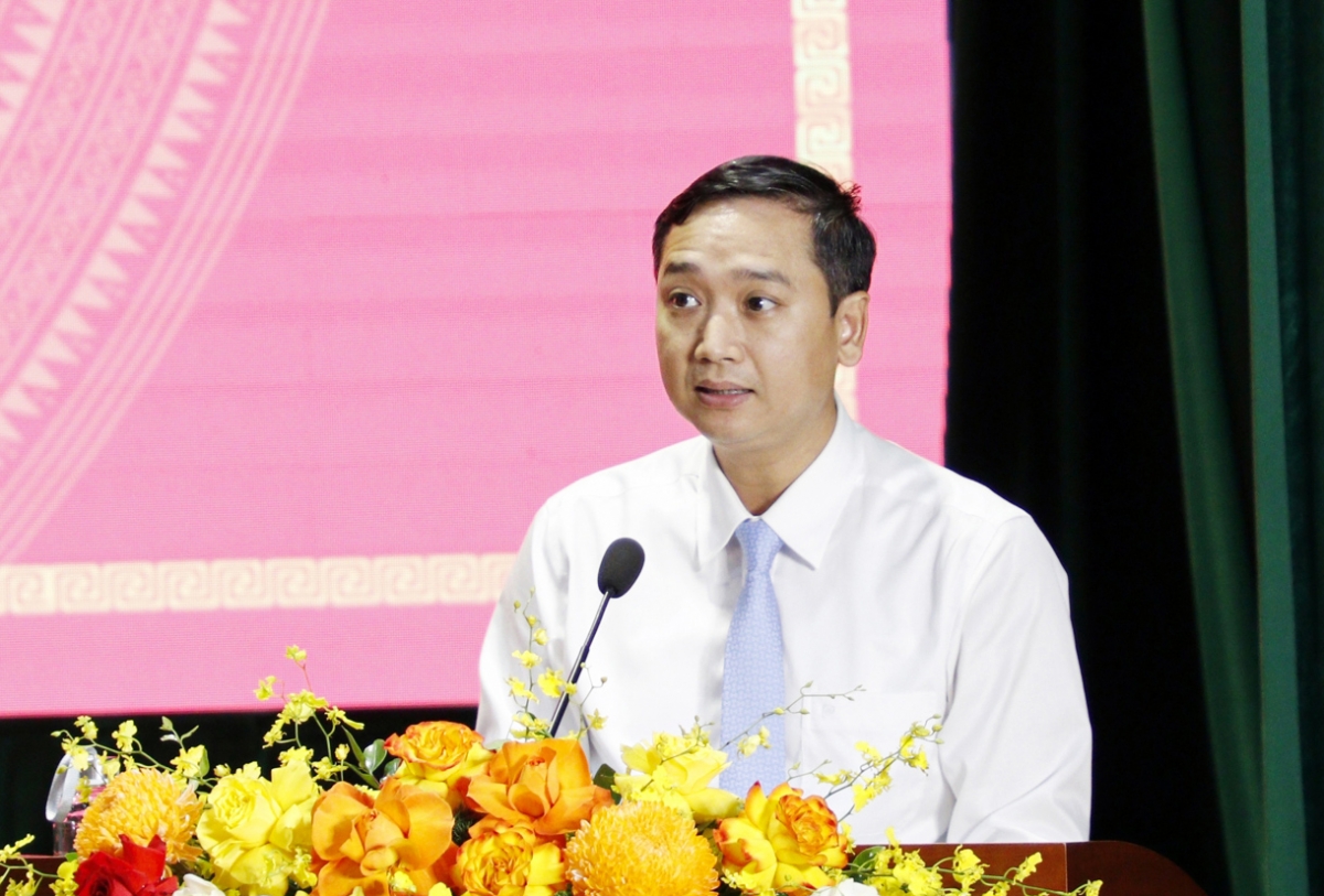 Chủ tịch UBND tỉnh Bắc Giang Nguyễn Việt Oanh phát biểu tại lễ công bố