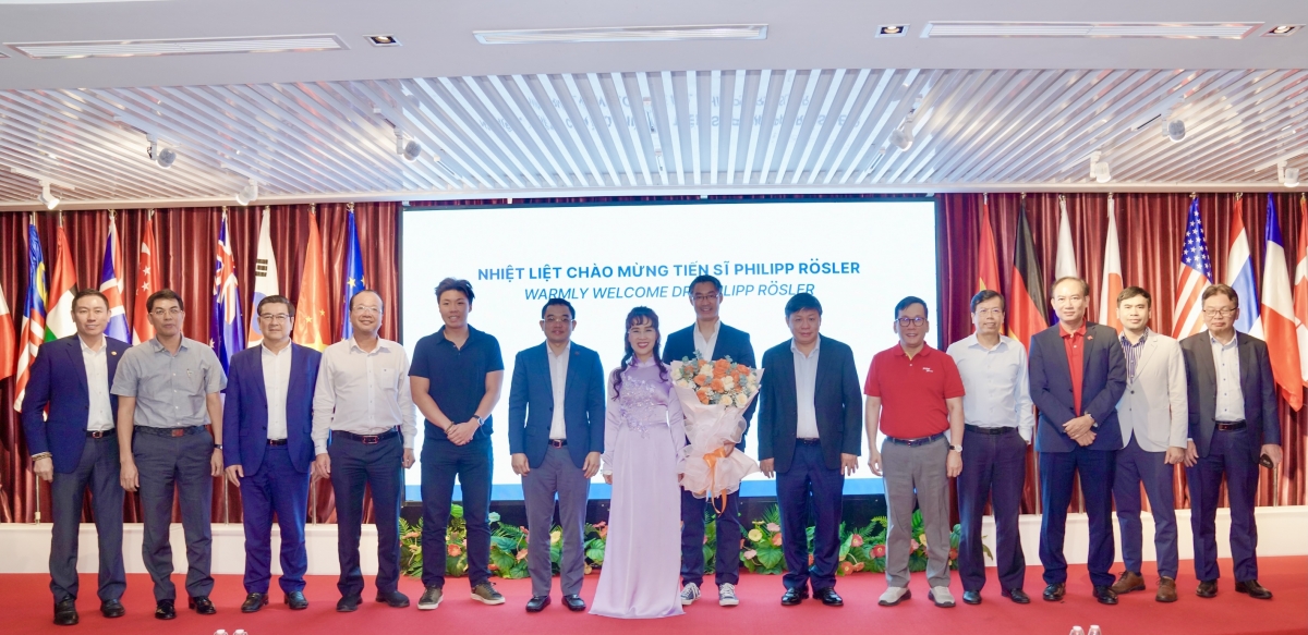 Hội đồng quản trị, Ban Điều hành Vietjet chào mừng TS. Philipp Rösler