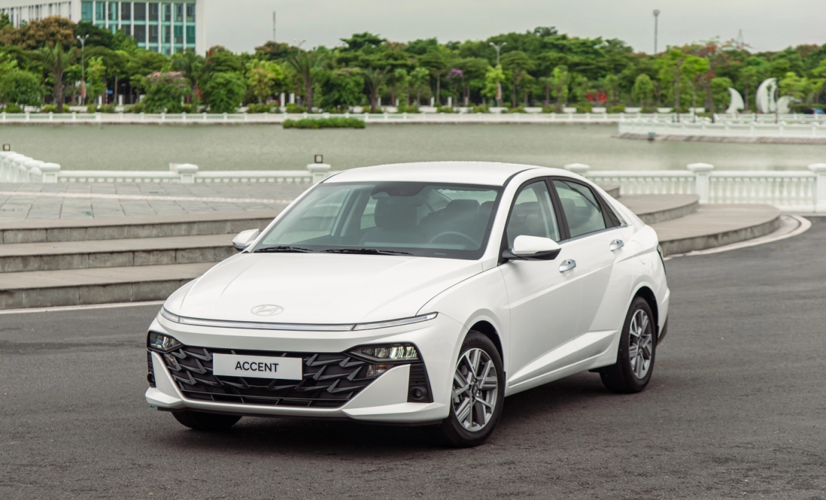 Nhiều người yêu thích Hyundai Accent nay có thêm lý do để sớm mua xe trong tháng này