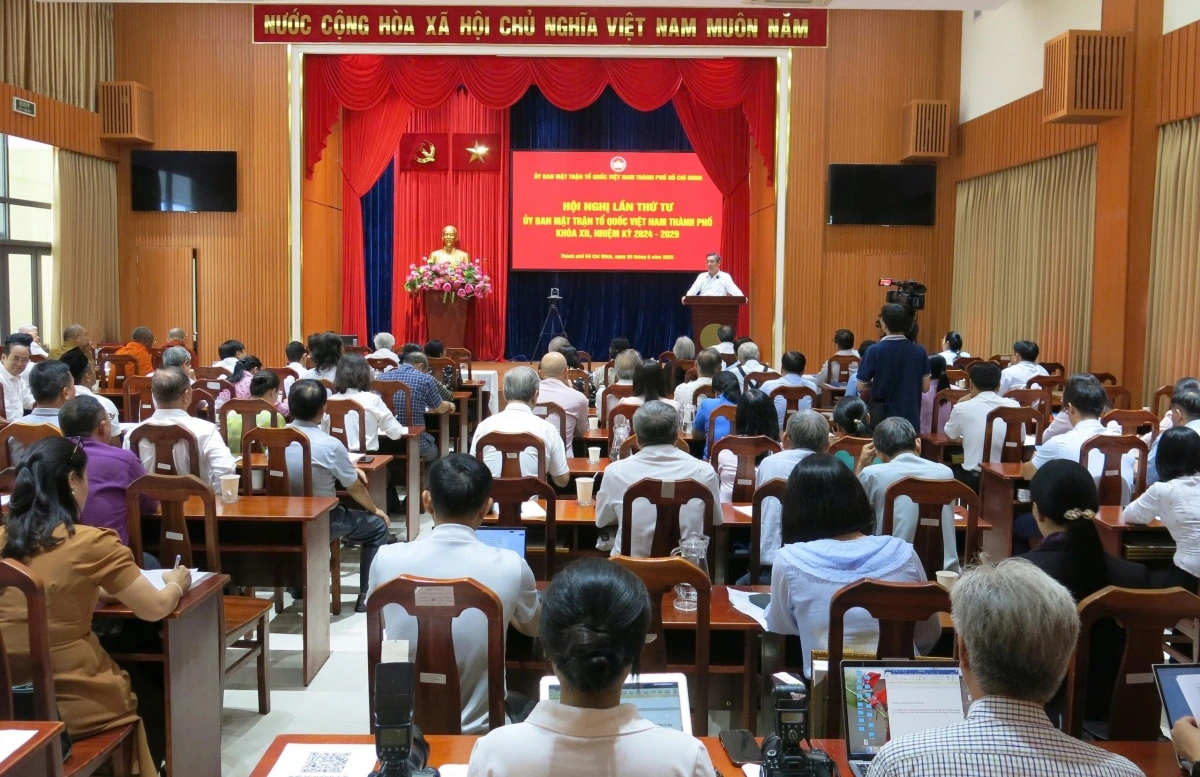 Quang cảnh Hội nghị Ủy ban MTTQVN lần thứ 4 (ảnh: M.T)