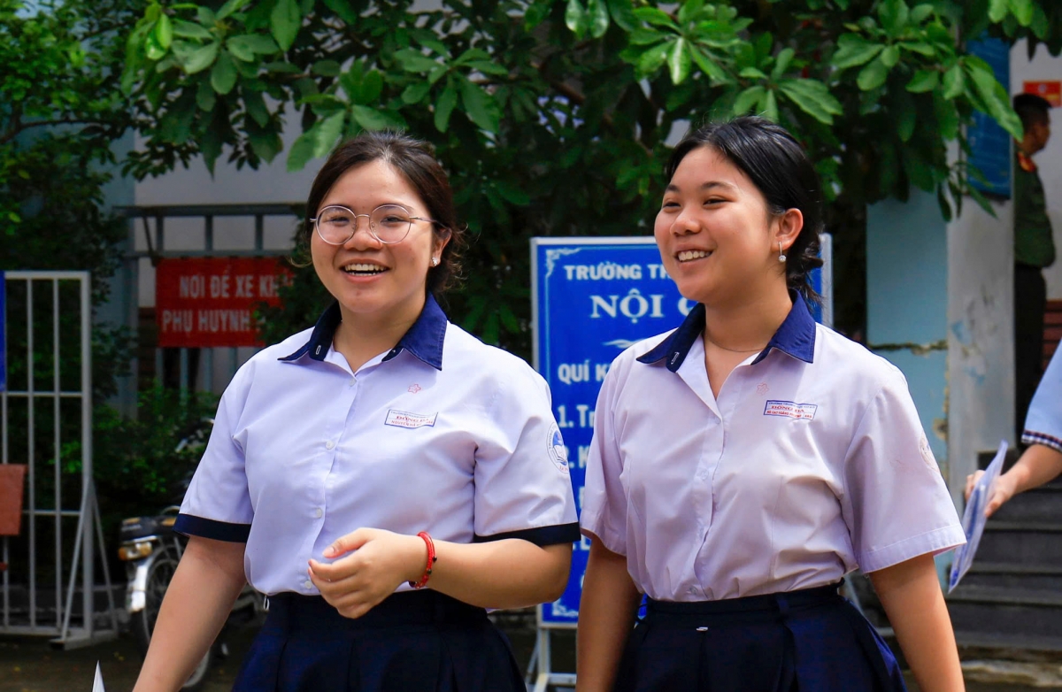 Nhiều em tỏ ra nhẹ nhõm vì đề khá "dễ thở"