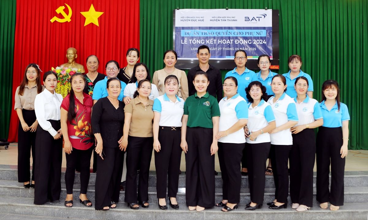 BAT Việt Nam cùng Hội LHPN huyện Đức Huệ và huyện Tân Thạnh (Long An) tổ chức buổi lễ tổng kết chương trình “Trao quyền cho phụ nữ” năm 2024