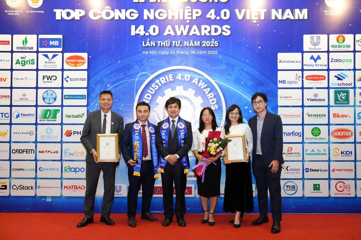 Lãnh đạo Meey Group tại Lễ vinh danh Top Công nghiệp 4.0 Việt Nam - Industrie 4.0 Awards