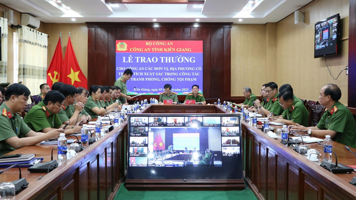 Toàn cảnh buổi Lễ trao thưởng.
