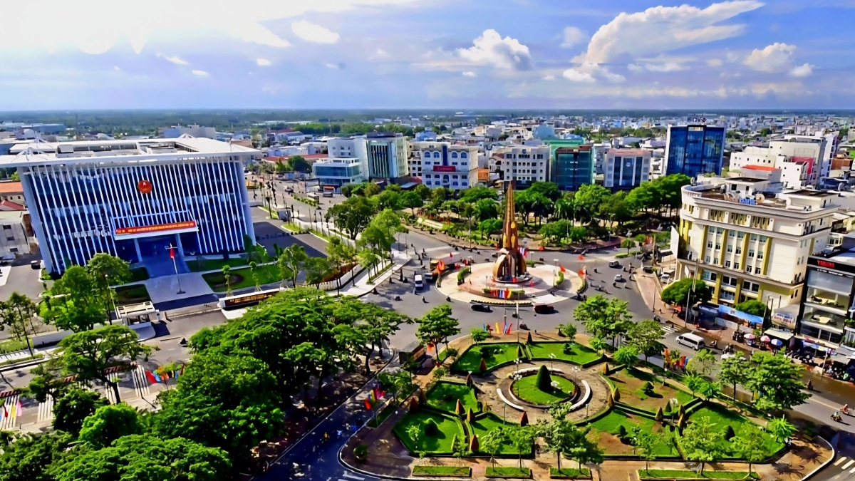 Cán bộ từ Bạc Liêu về Cà Mau làm việc được hỗ trợ hơn 2,2 triệu đồng/tháng.
