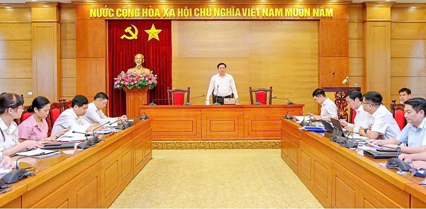 Vĩnh Phúc lên phương án hỗ trợ xe cho cán bộ đi làm việc ở Việt Trì, Phú Thọ.