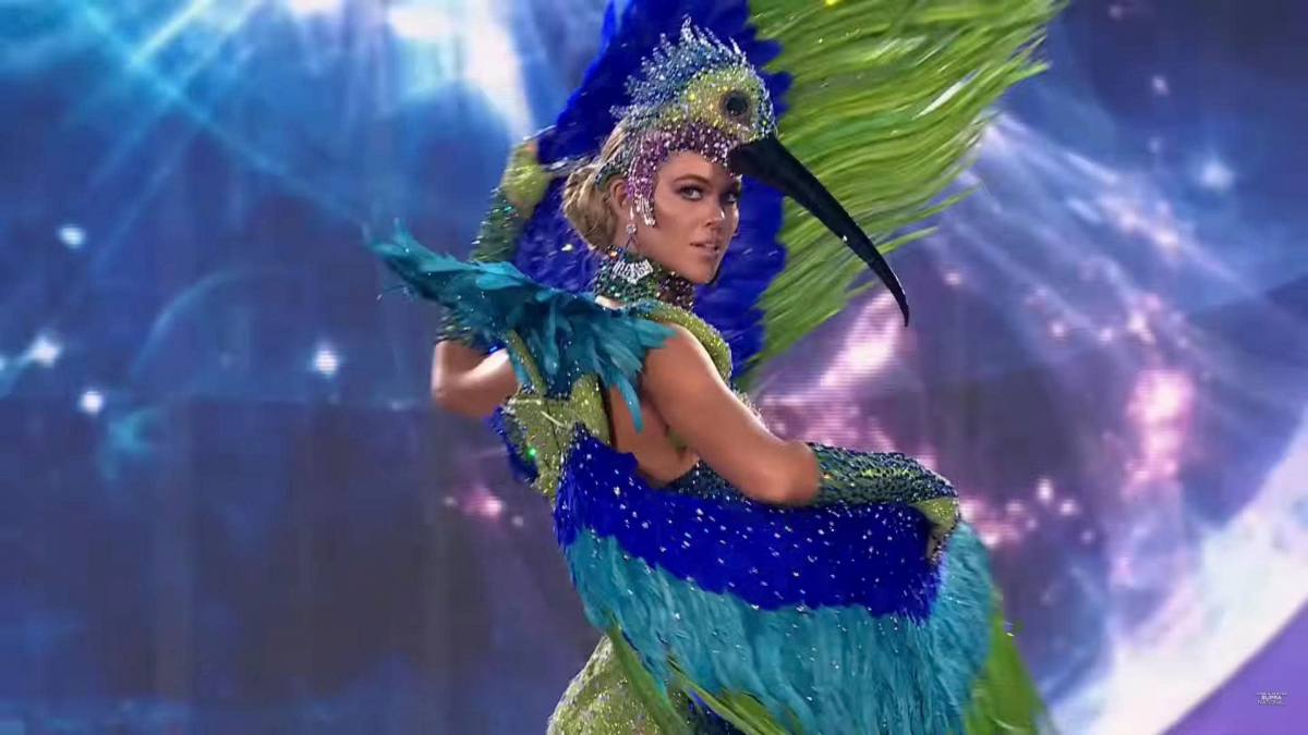 Miss Brazil Eduarda Braun features feathers and over 15,000 sparkling crystals.