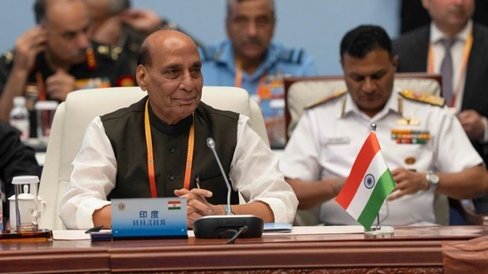 Bộ trưởng Quốc phòng Ấn ĐỘ Rajnath Singh tại Hội nghị Bộ trưởng SCO ngày 26/6 (Ảnh: Hindustiantimes)