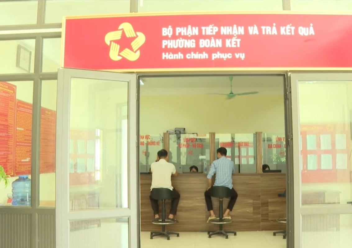 Các xã, phường không để gián đoạn việc giải quyết thủ tục hành chính cho người dân, doanh nghiệp