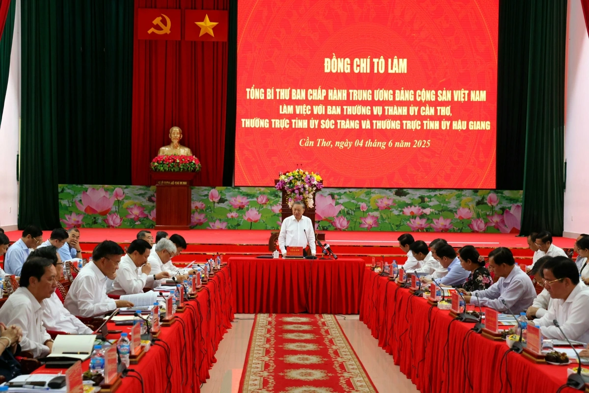 Tổng Bí thư Tô Lâm và Đoàn công tác Trung ương làm việc với Ban Thường vụ Thành ủy Cần Thơ, Thường trực Tỉnh ủy Sóc Trăng và Hậu Giang mới đây.