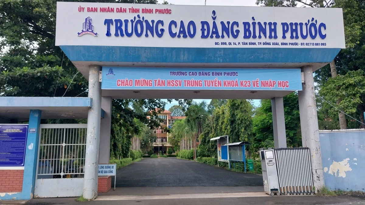 Phân hiệu Trường Đại học Sư phạm Kỹ thuật TP HCM tại tỉnh Bình Phước thành lập trên cơ sở tiếp nhận nguyên trạng Cơ sở 1 của Trường Cao đẳng Bình Phước