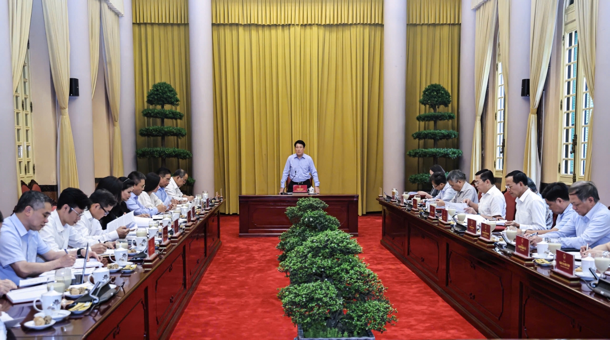 Toàn cảnh buổi làm việc.